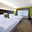 Holiday Inn Express & Suites Parkersburg East