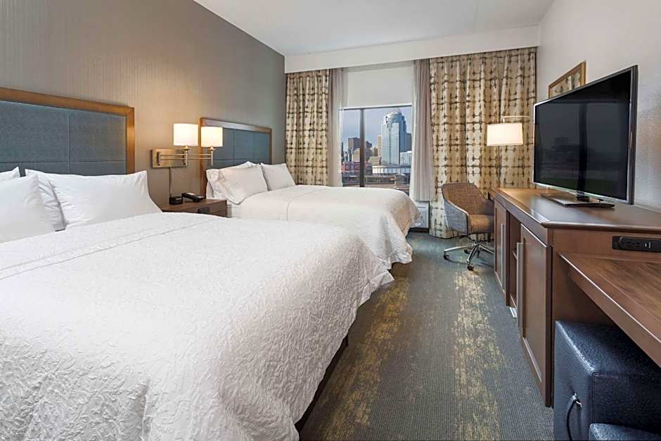 Hampton Inn By Hilton - Suites Newport-Cincinnati KY