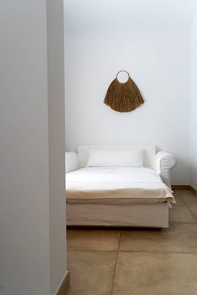 Moorea Boutique - Only Adults