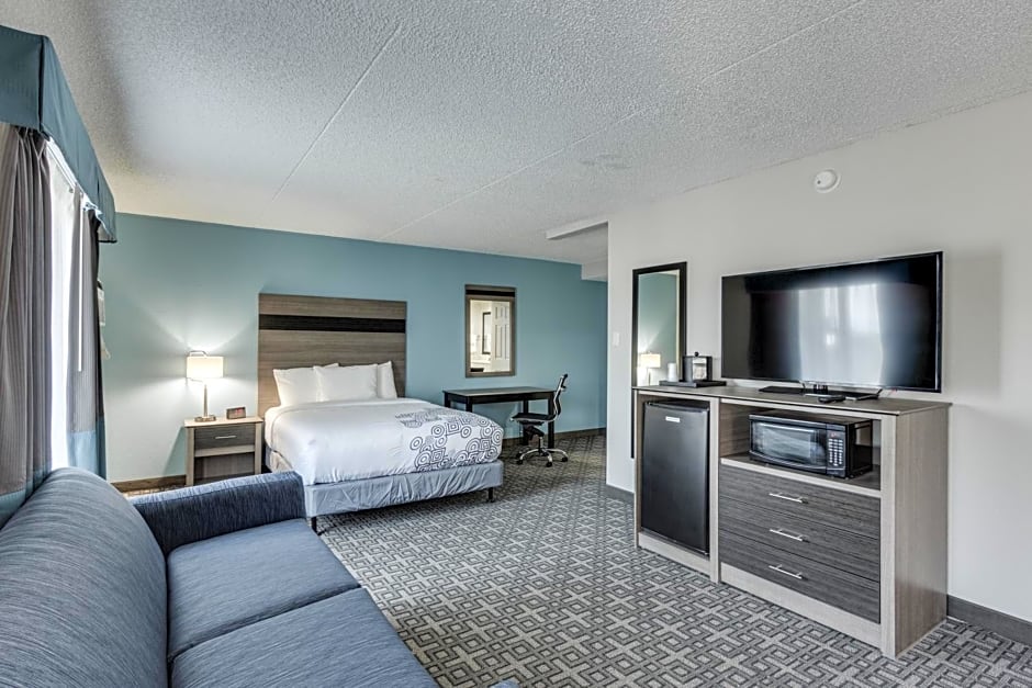 Days Inn & Suites by Wyndham Spokane