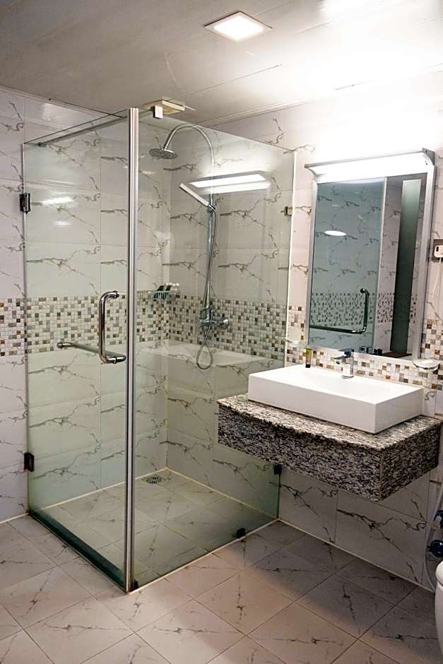 Golden Tulip Dar Es Salaam City Center Hotel