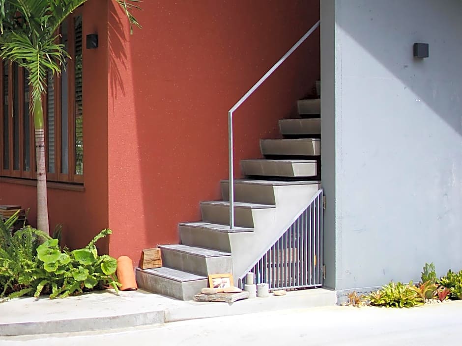 ON THE SAME HOTEL-All suite-