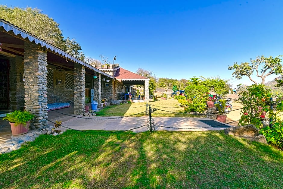 Hotel Castle Rock Mount Abu by SAH