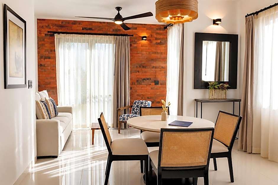 Flamboyan Hotel & Residences