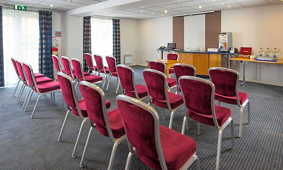 Holiday Inn Express Gloucester By IHG