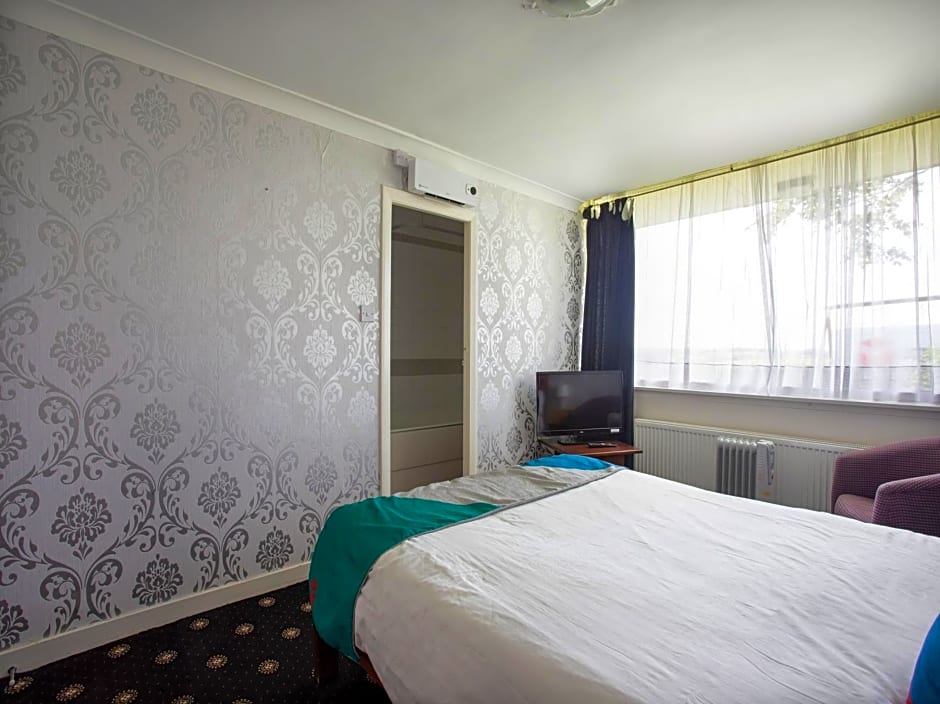 OYO Knowesgate Inn, Northumberland National Park