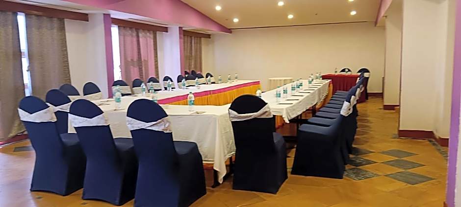 Ramee Guestline Hotel