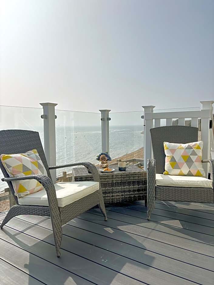 Pemberton Avon pitch 30 Creek Caravan Park dog friendly