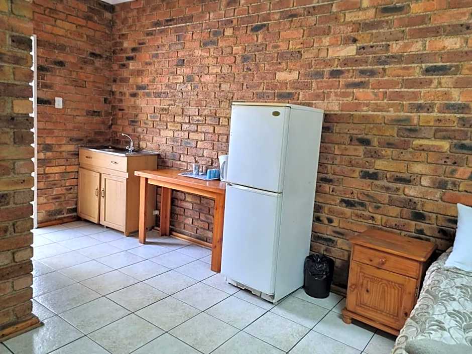 Airport Inn Bed and Breakfast