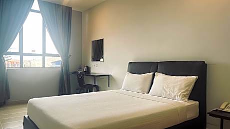 Standard Queen - Non-Smoking