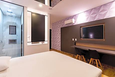 King Suite with Spa Bath