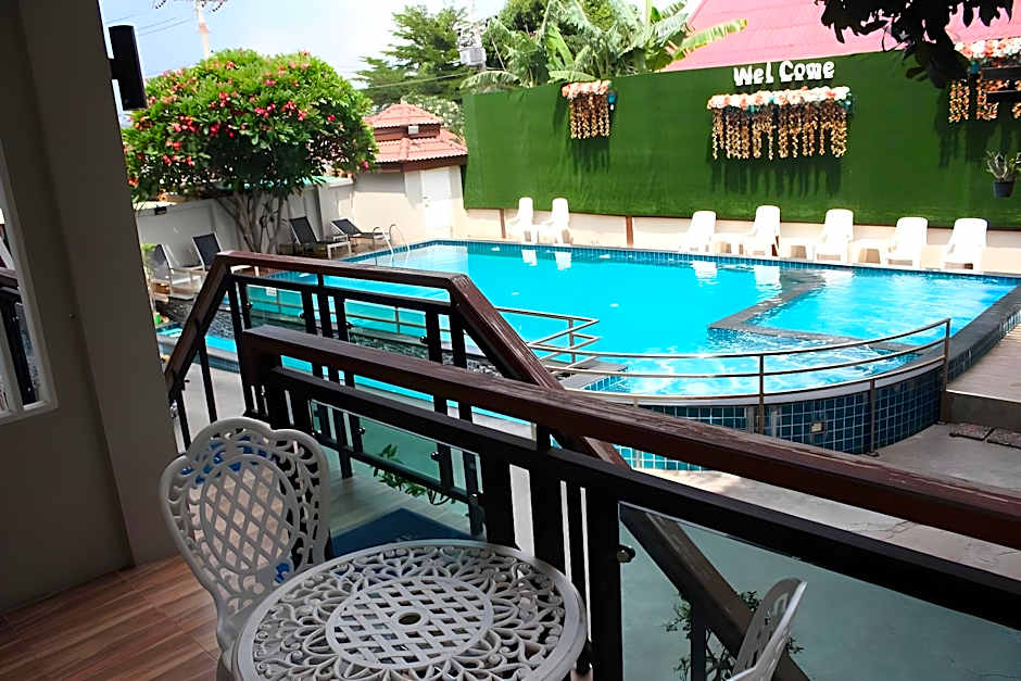 Bee Orchid Pool Villa