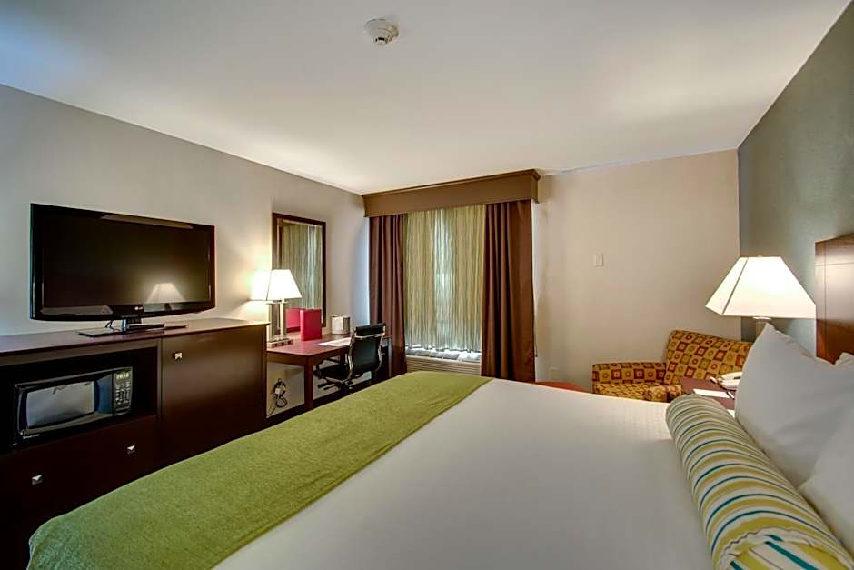 Best Western Plus The Inn At Hampton