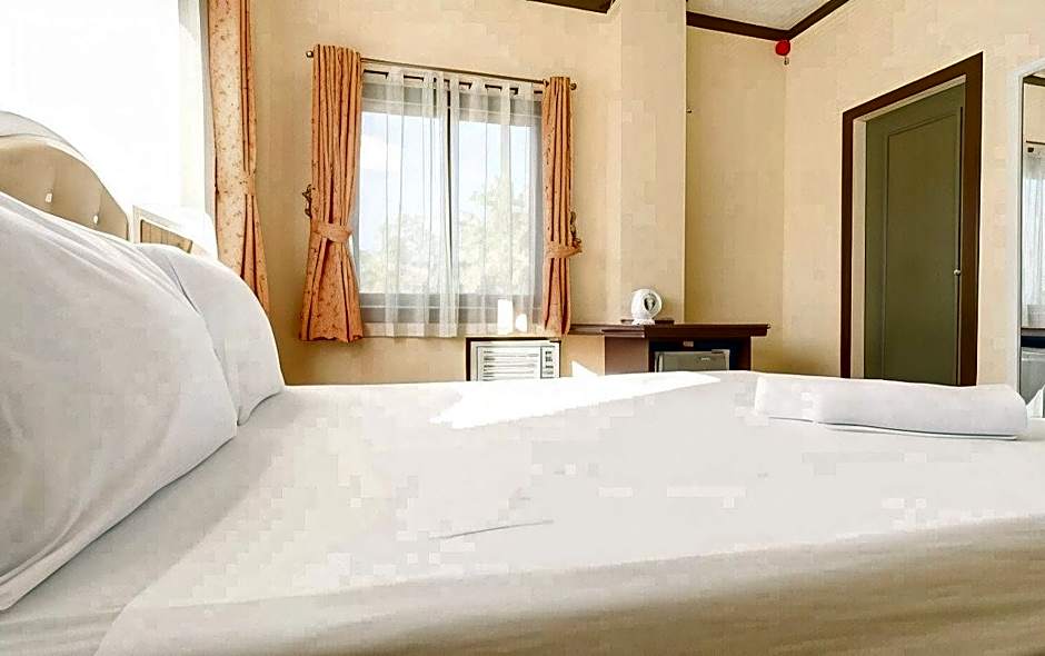 RedDoorz Plus @ Seaborne Hotel Subic Zambales