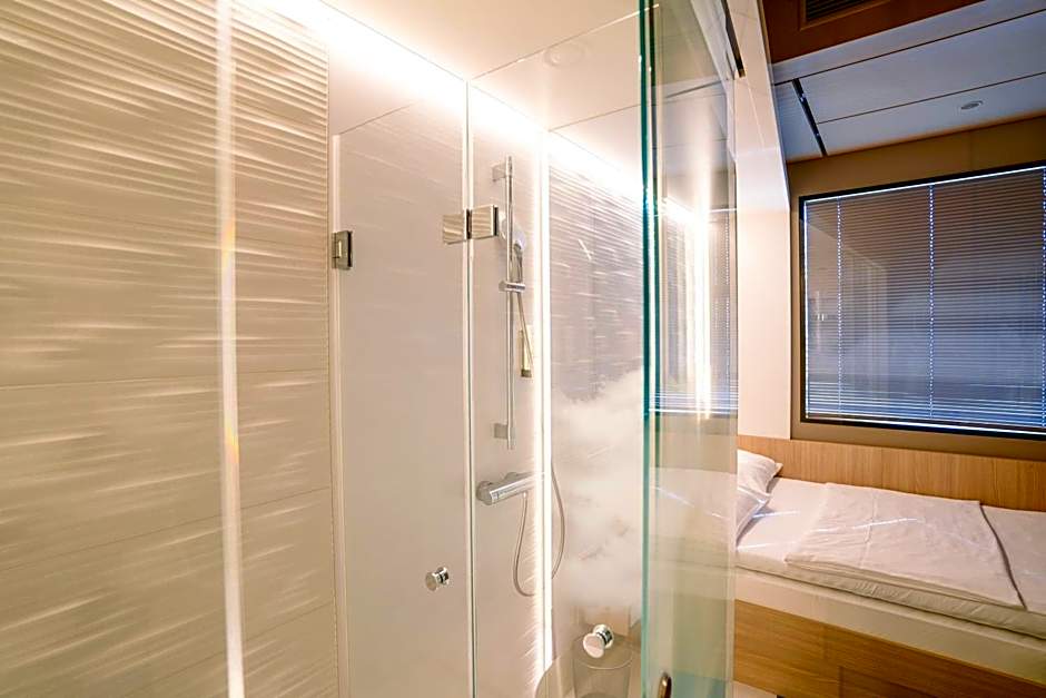 MY CLOUD Transit Hotel - Guests with international flight only!