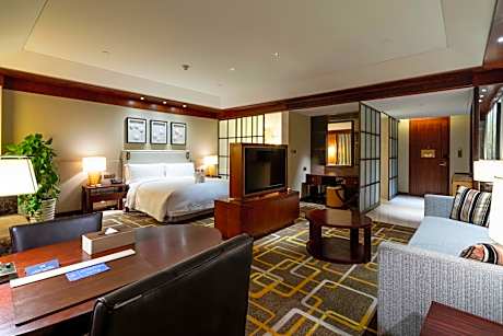 Premium King Room