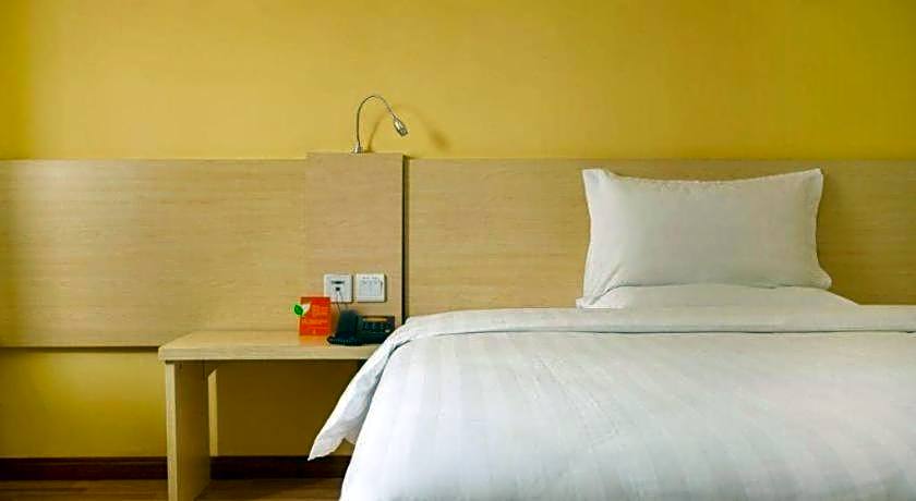7 Days Inn Zhongshan University of Electronic Science and Technology the Mixc
