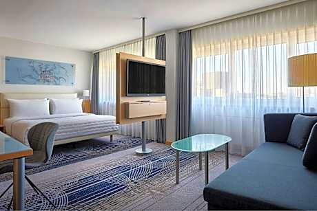 Deluxe Room, 1 King Bed, Non Smoking