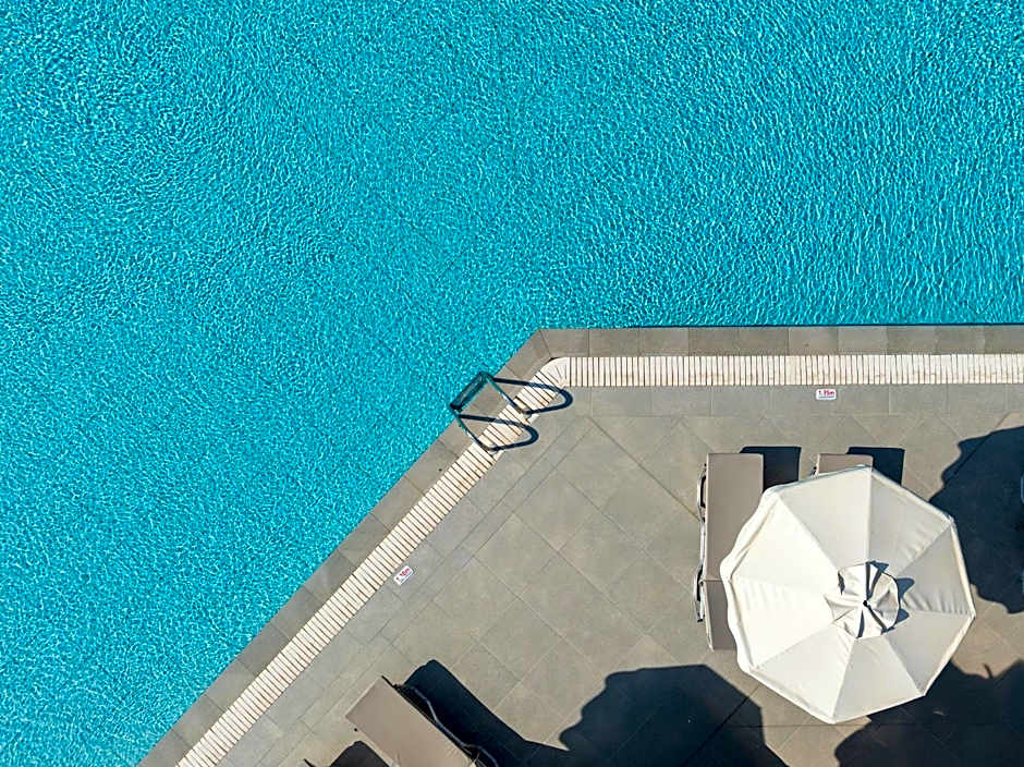 Hotel Niriides Beach