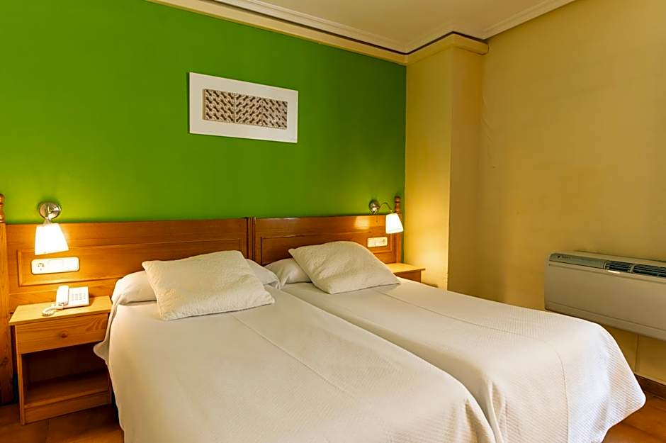 Hotel Rey Don Jaime