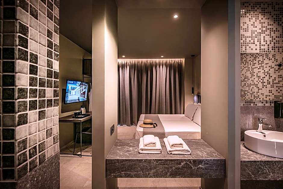 Petousis Hotel & Suites