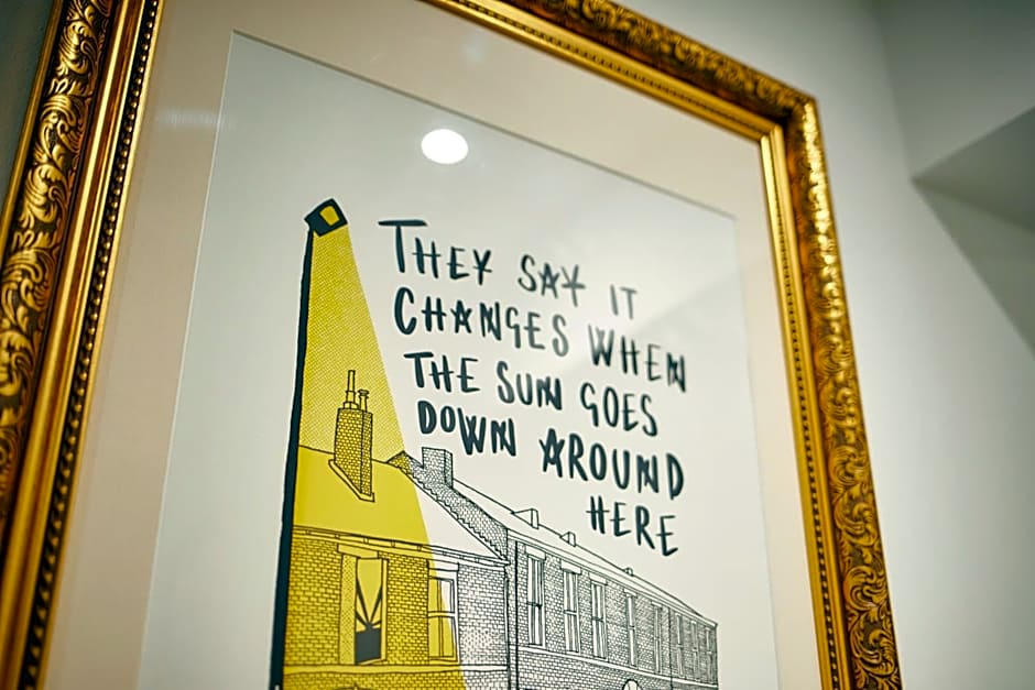 Three Cranes Serviced Apartments