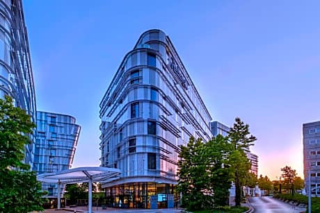 Radisson Blu CDG Airport Terminal Hotel, Paris