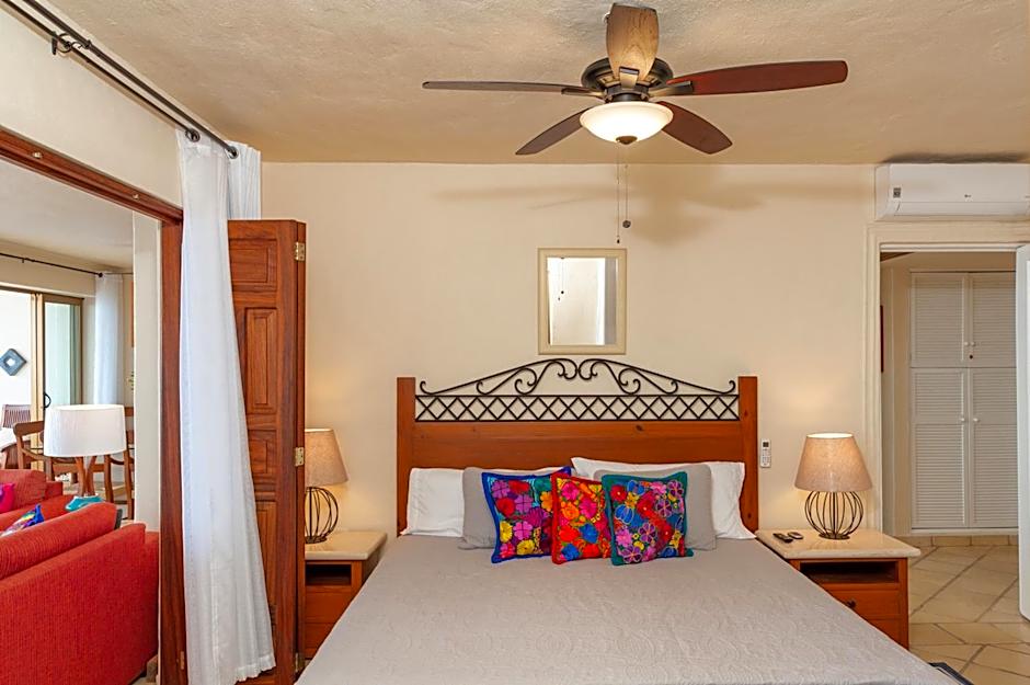 Ocean Front, 3 bedroom, 3 bathroom, Casa Natalia, Playa Esmeralda