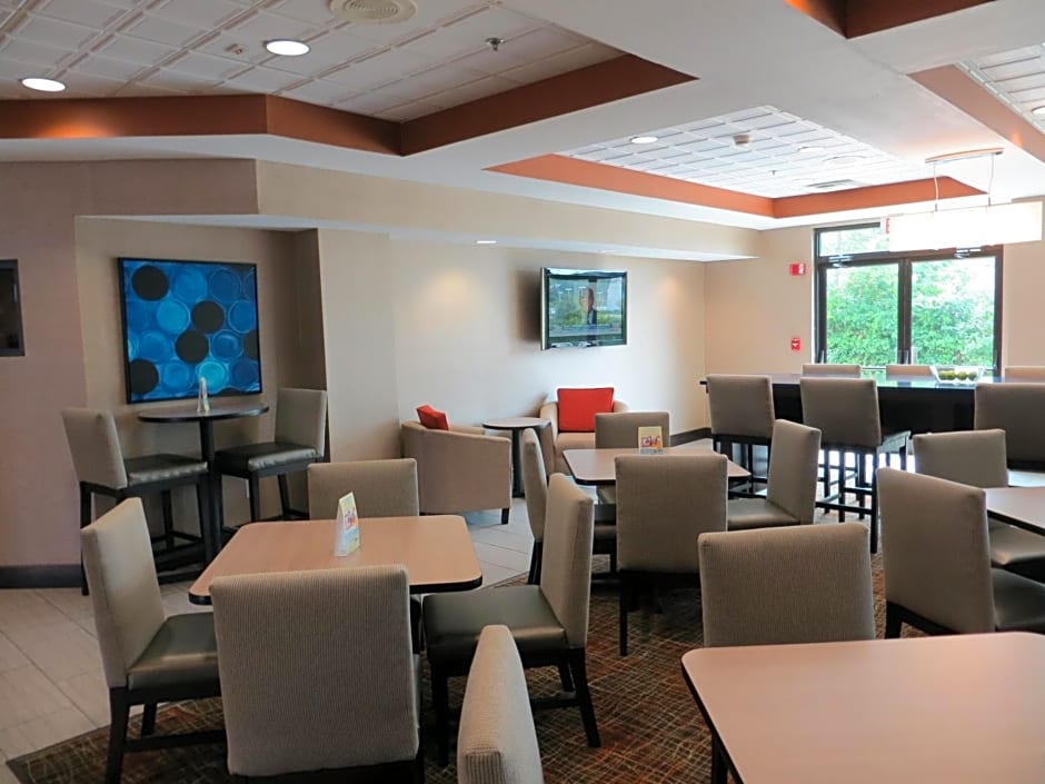 Country Inn & Suites by Radisson, Wolfchase-Memphis, TN