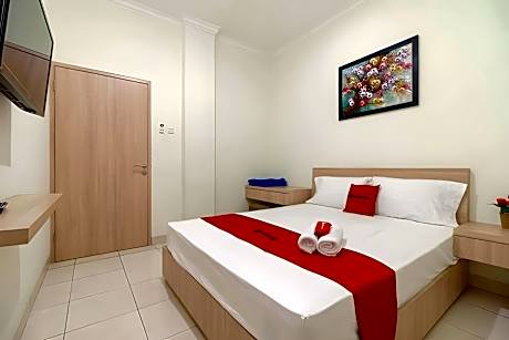 RedDoorz Syariah @ Cinere Depok