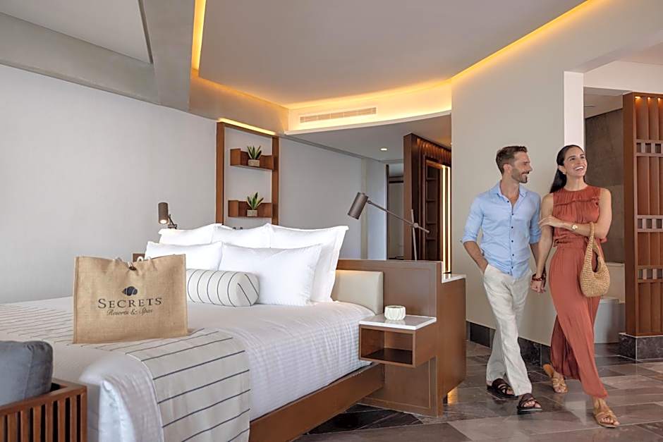 Photo 1 of 6 of Club Master Preferred Suite, Plunge Pool, Ocean front