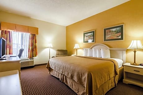 King Room with Whirlpool - Non-Smoking