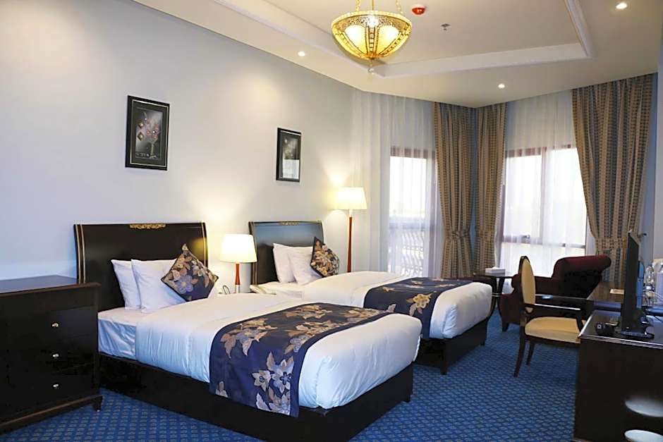 Red Castle Hotel