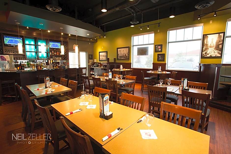 Days Inn & Suites by Wyndham Edmonton Airport