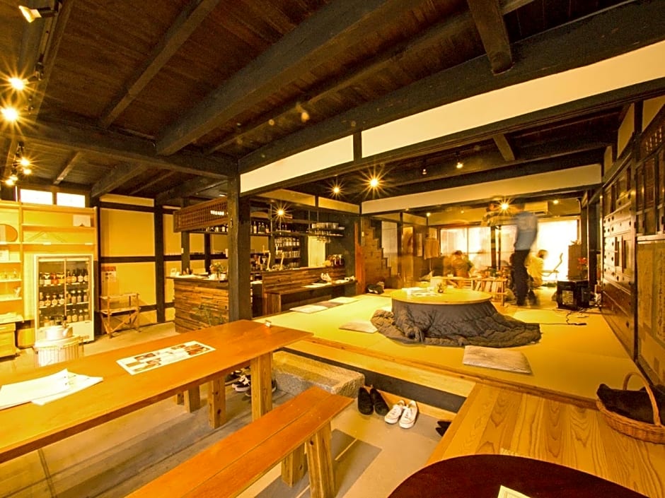Hostel & Tatami Bar Uchikobare