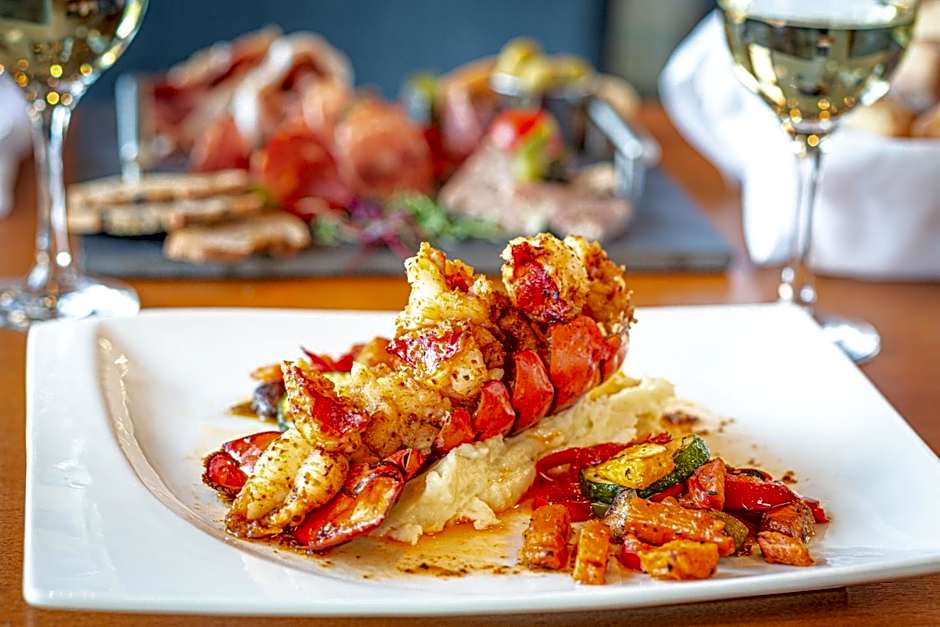 Centre De Congres Et Hotel La Sagueneenne