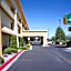 La Quinta Inn & Suites by Wyndham Albuquerque Journal Ctr Nw