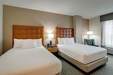 Deluxe Queen Room with Two Queen Beds