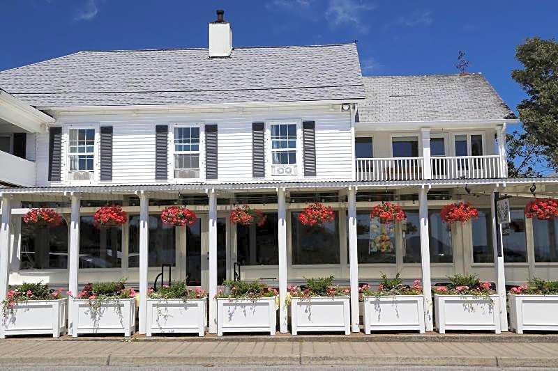 Outlook Inn