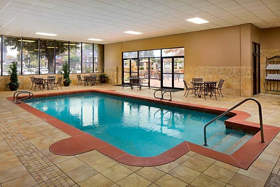 University Plaza Hotel Springfield