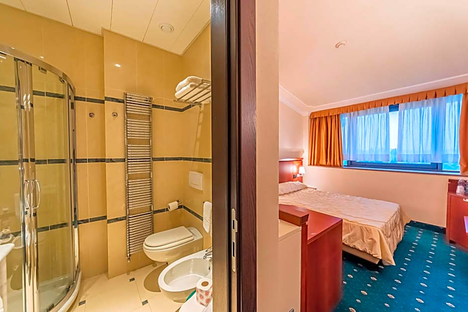 Dado Hotel International