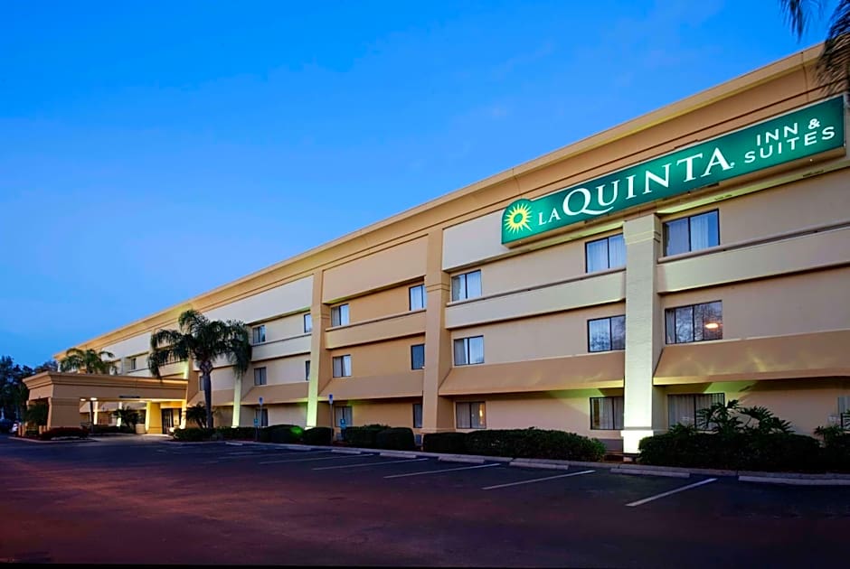 La Quinta Inn & Suites by Wyndham Tampa East Fairgrounds