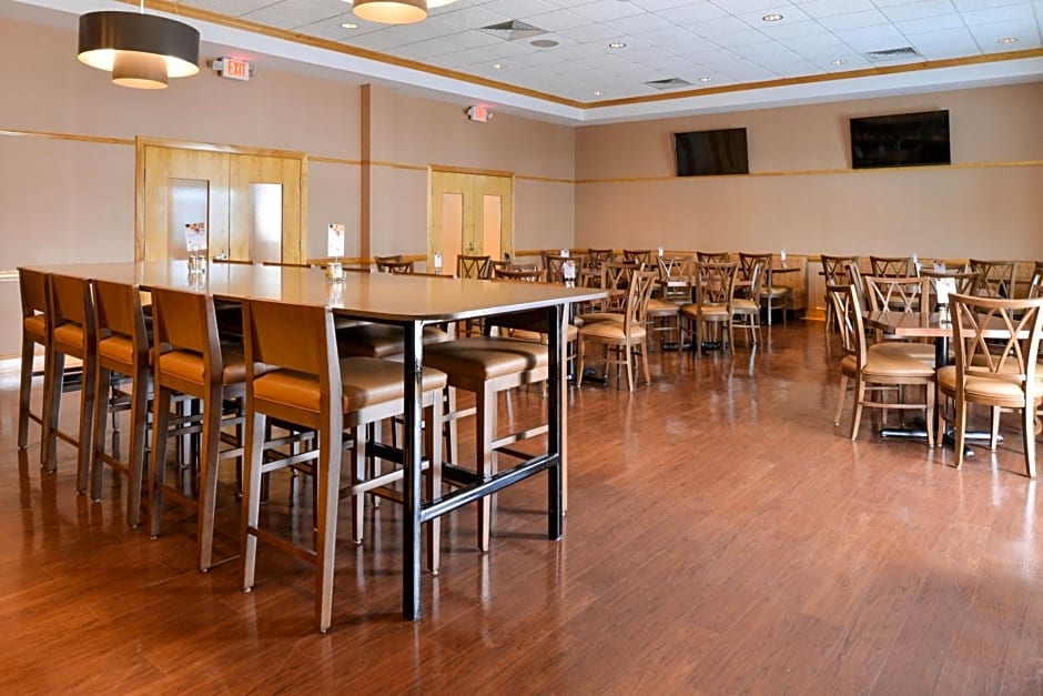 Holiday Inn Express Breezewood By IHG