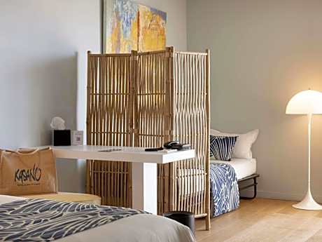 Superior Double or Twin Suite and Sea and Pool View