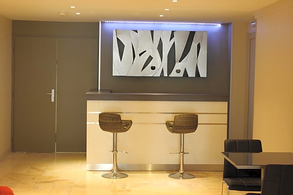 Hôtel de Paris - Dijon Centre Gare