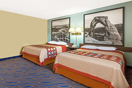 Deluxe Queen Room with Two Queen Beds - Non-Smoking