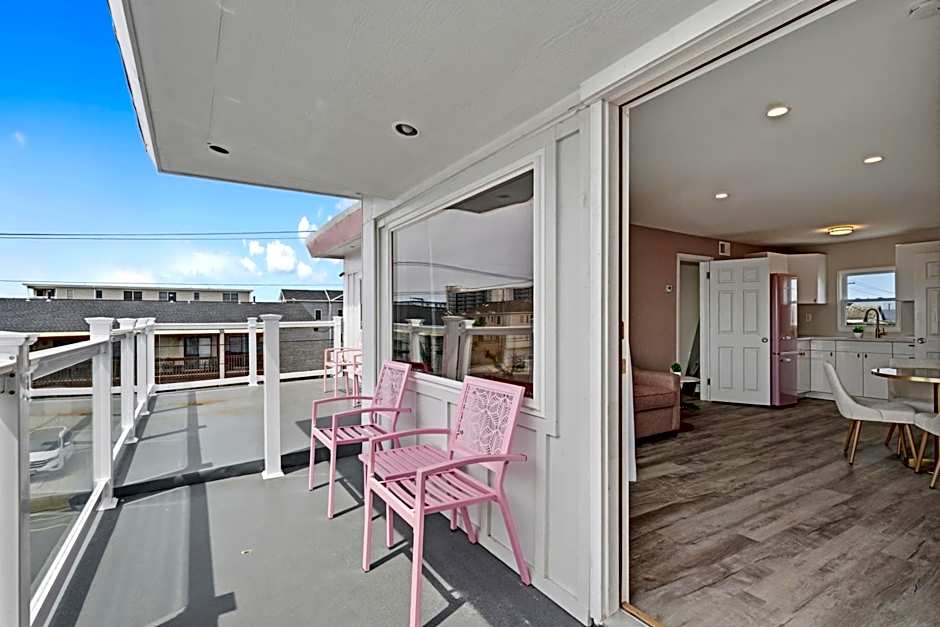Pink Champagne Boutique Motel