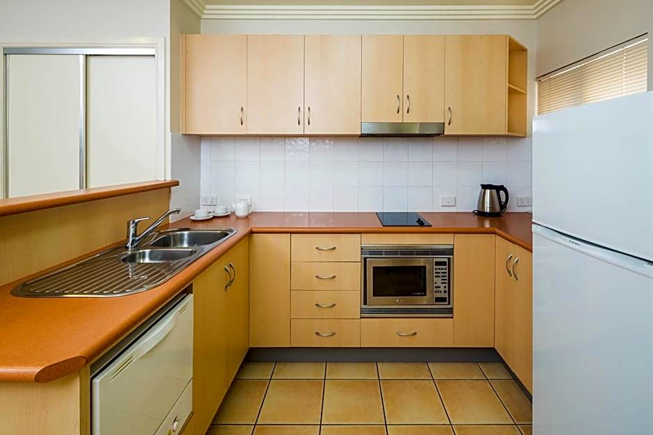 City Plaza Apartments