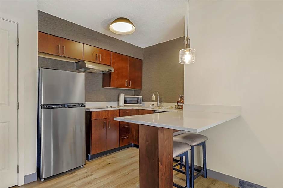 Sonesta ES Suites Fairfax Fair Lakes