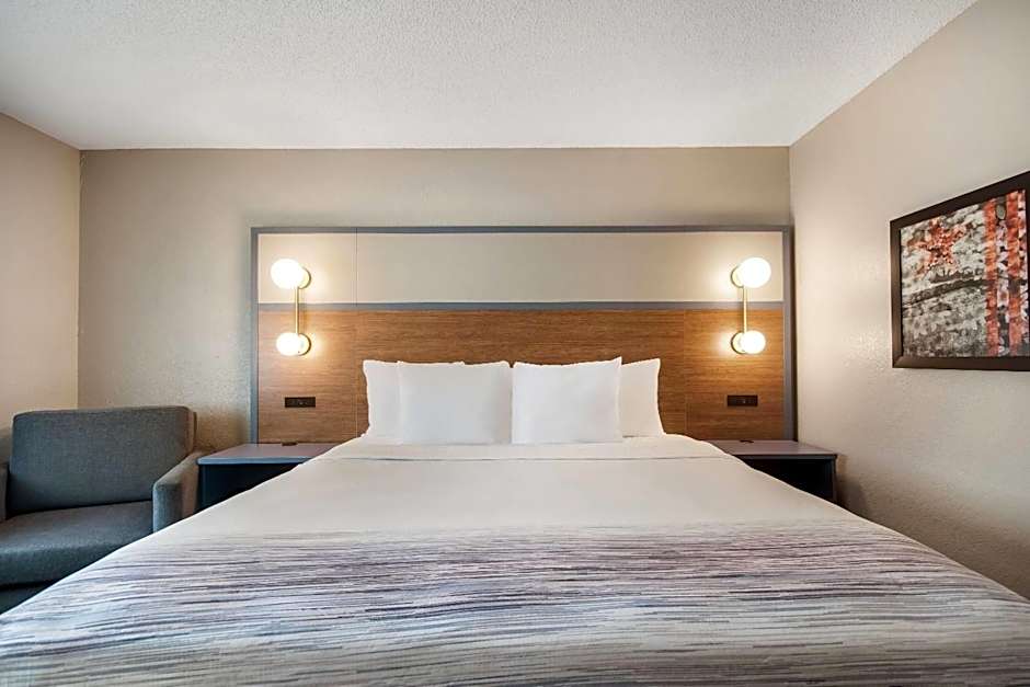 AmericInn by Wyndham St. Peter